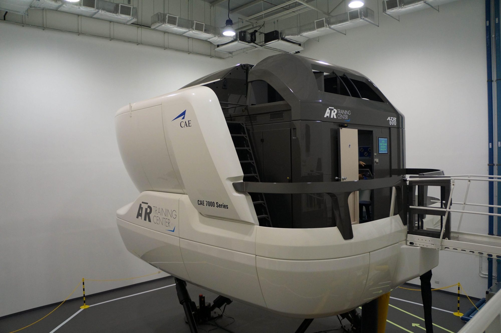 ATR 72-600 Full Flight Simulator in Singapore awarded JCAB certification -  ATR