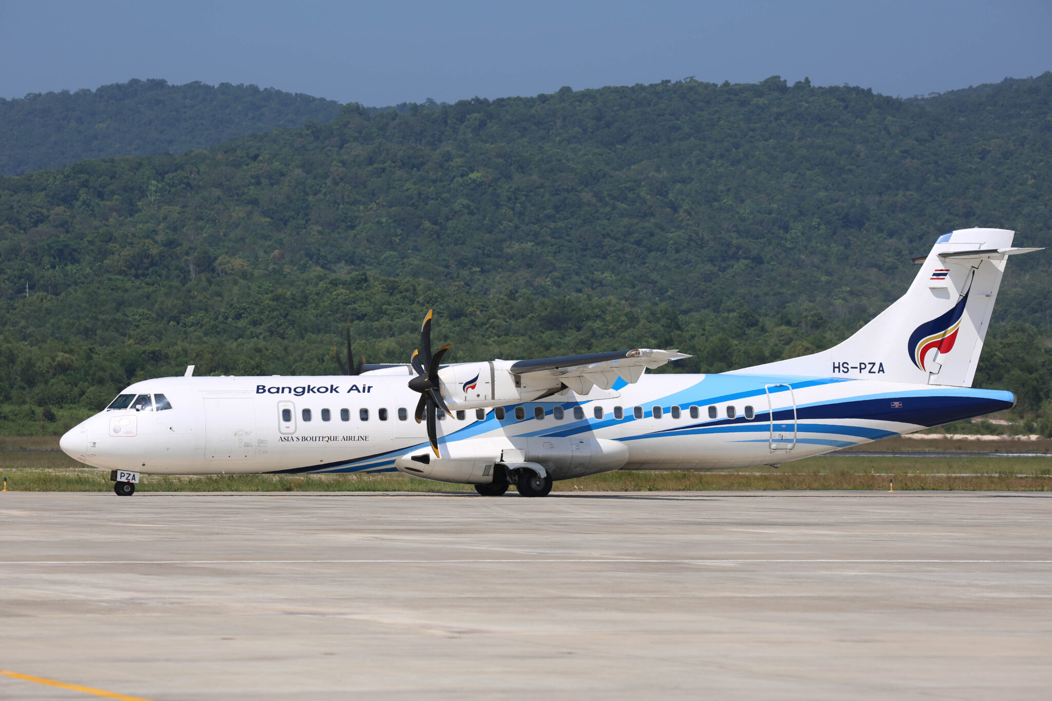 Бангкок авиарейс. Bangkok Airways ATR 72-600. Bangkok Air atr72-600. АТР 72-600. ATR 72 Bangkok Airways.