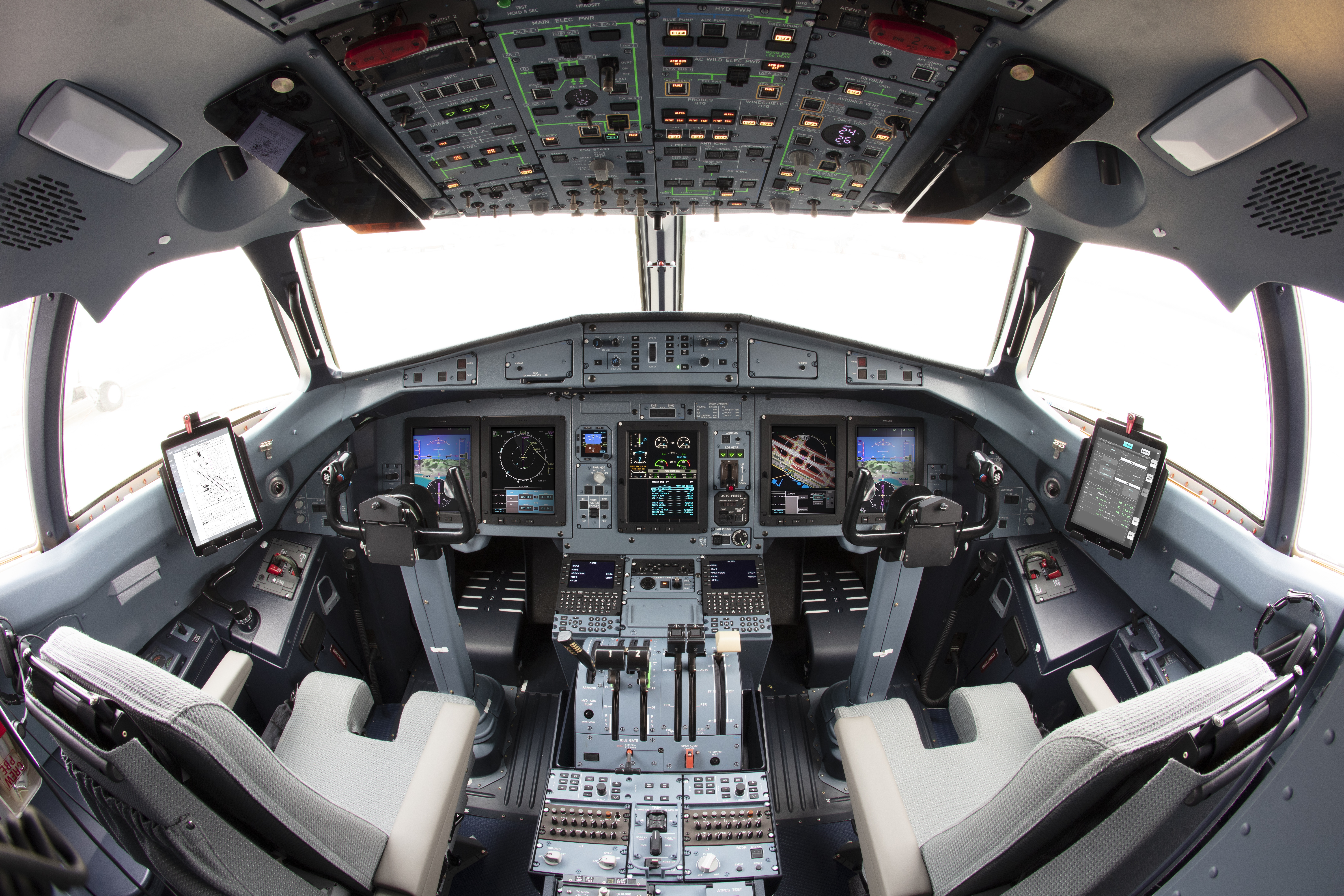 Turboprop aircraft cockpit