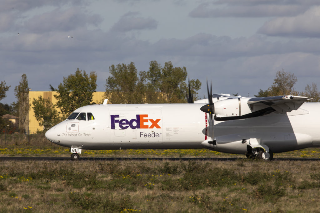 FedEX ATR 72-600F take-off