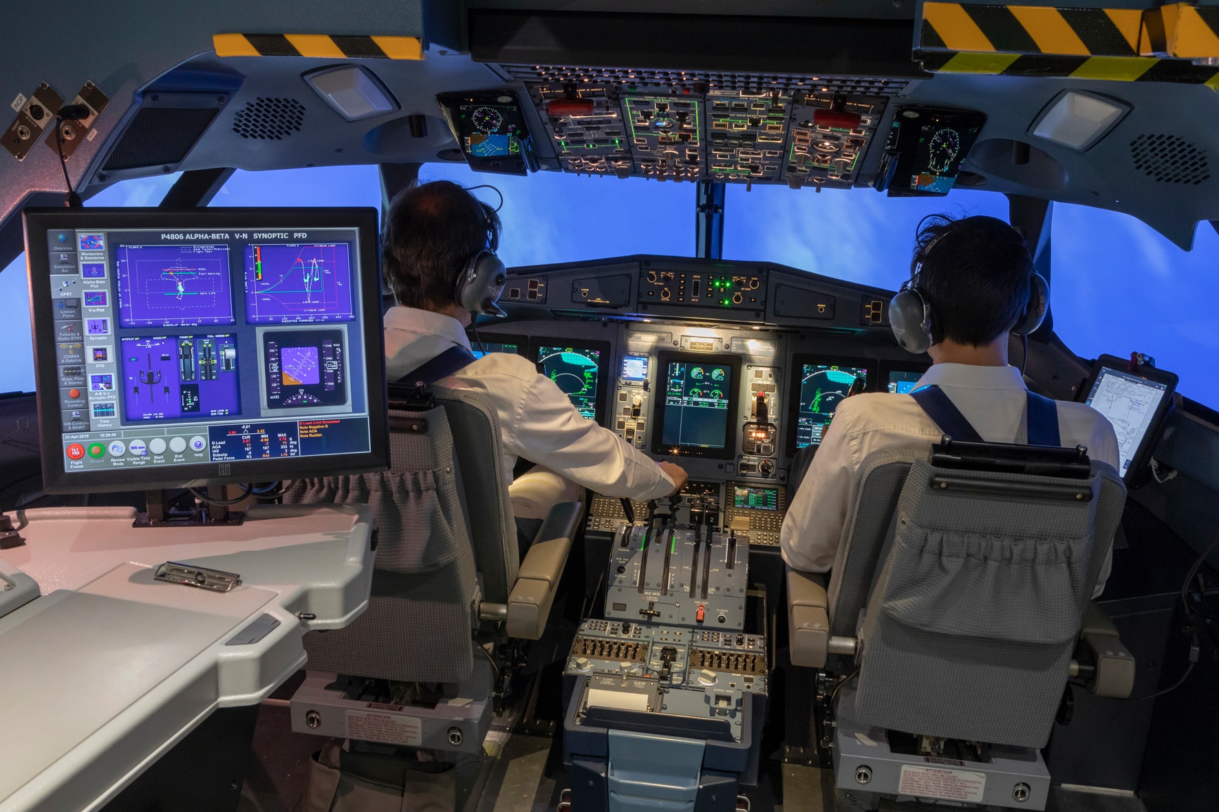 ATR 72-600 Full Flight Simulator in Singapore awarded JCAB certification -  ATR