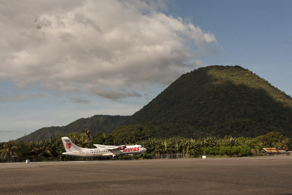 Wings take off - ATR turboprop